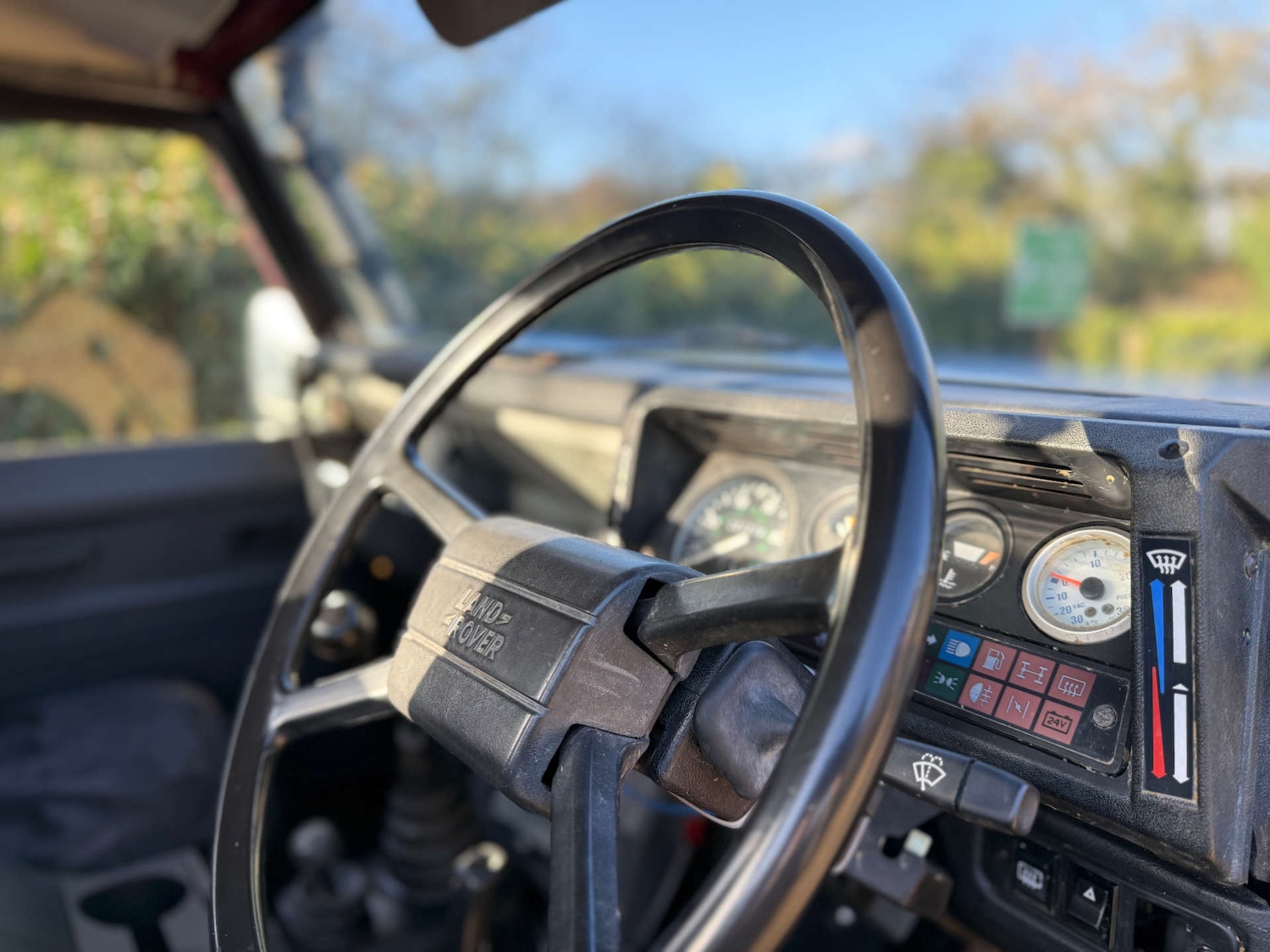 Used Land Rover Defender 1990 for sale - 76897256: Photo 22