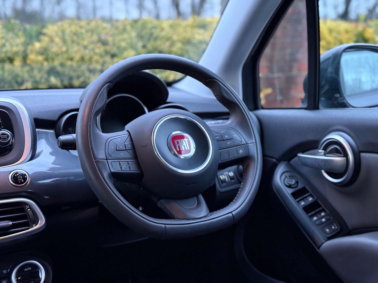 Used Fiat 500X 2017 for sale - 77470111: Photo 2