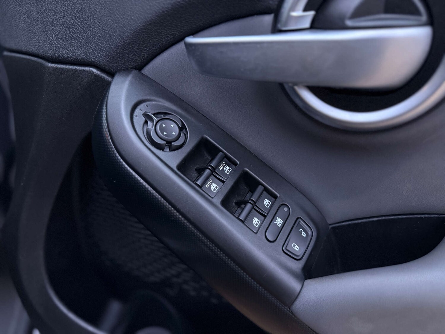 Used Fiat 500X 2017 for sale - 77470111: Photo 43