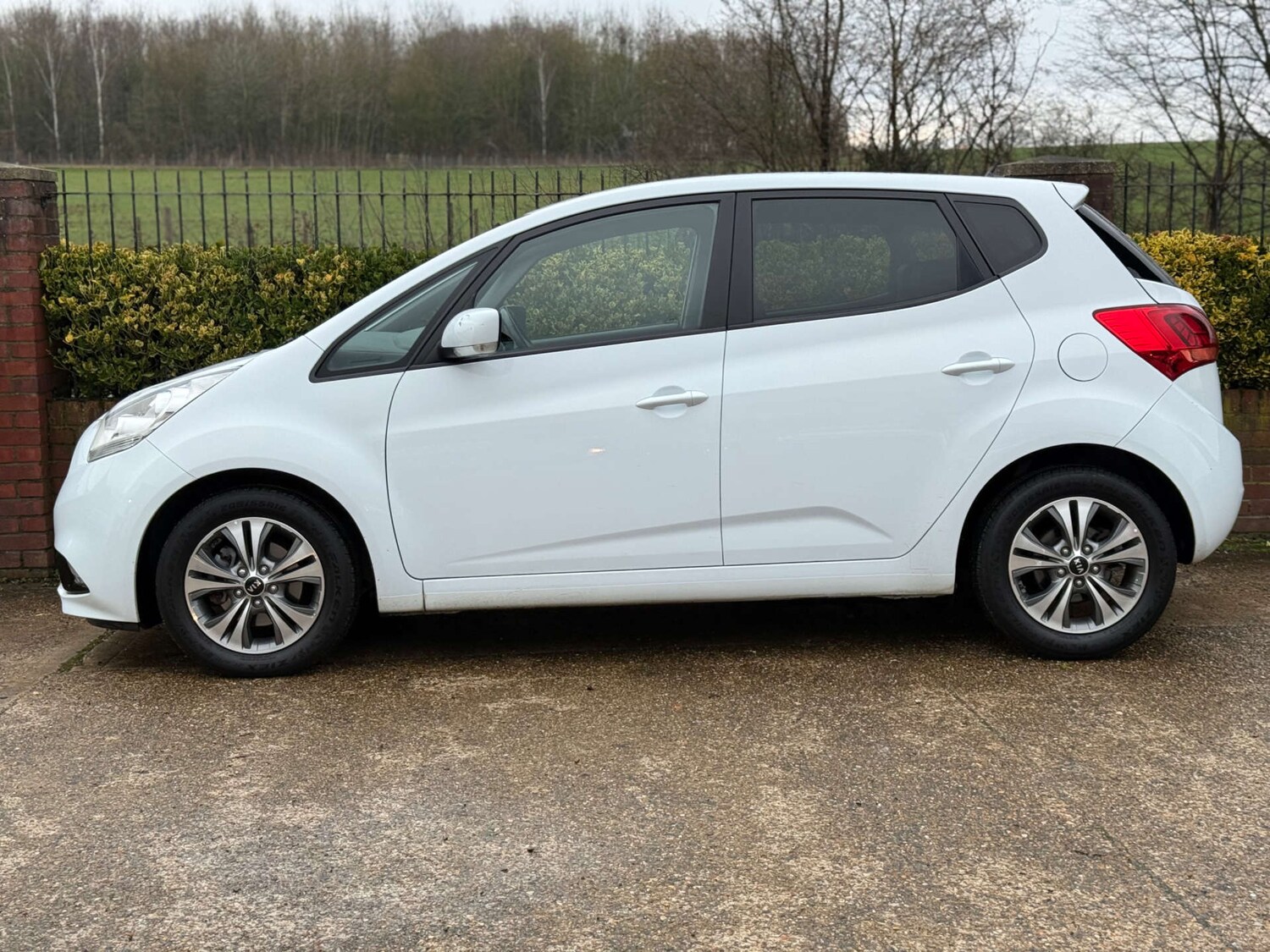 Used Kia Venga 2017 for sale - 77470108: Photo 9