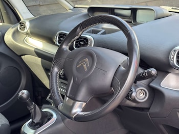 Used Citroen C3 Picasso 2017 for sale - 79448092: Photo