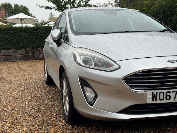 Used Ford Fiesta 2018 for sale - 75650470: Photo 2