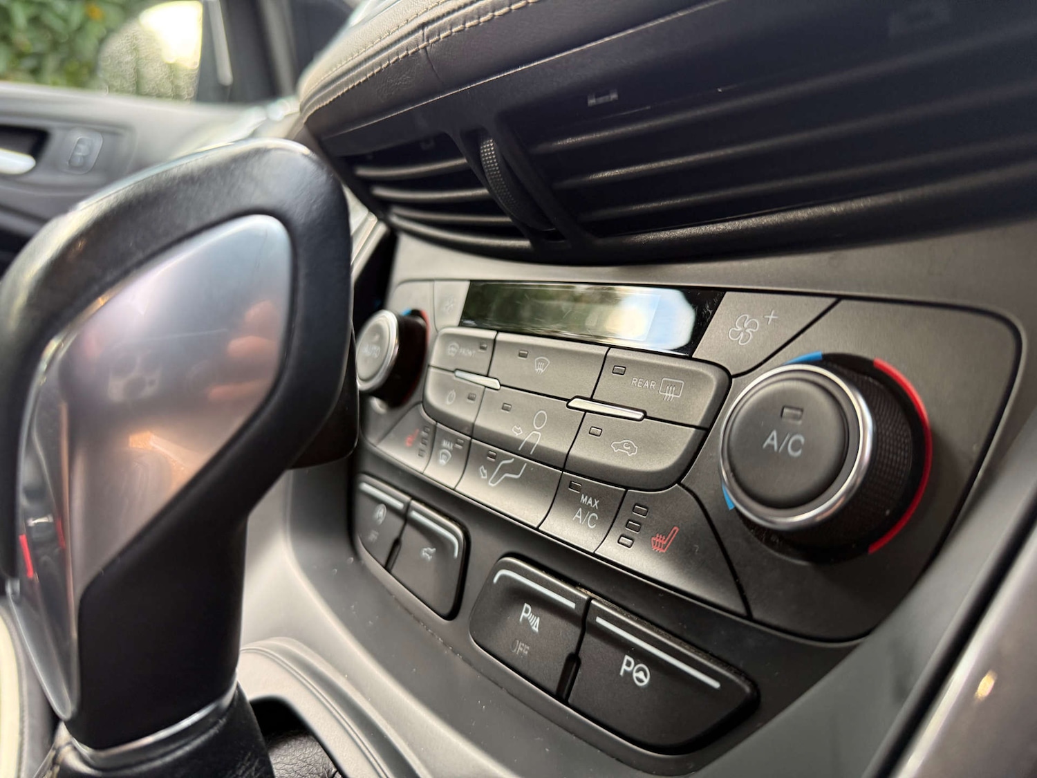 Used Ford Kuga 2018 for sale - 77105780: Photo 30