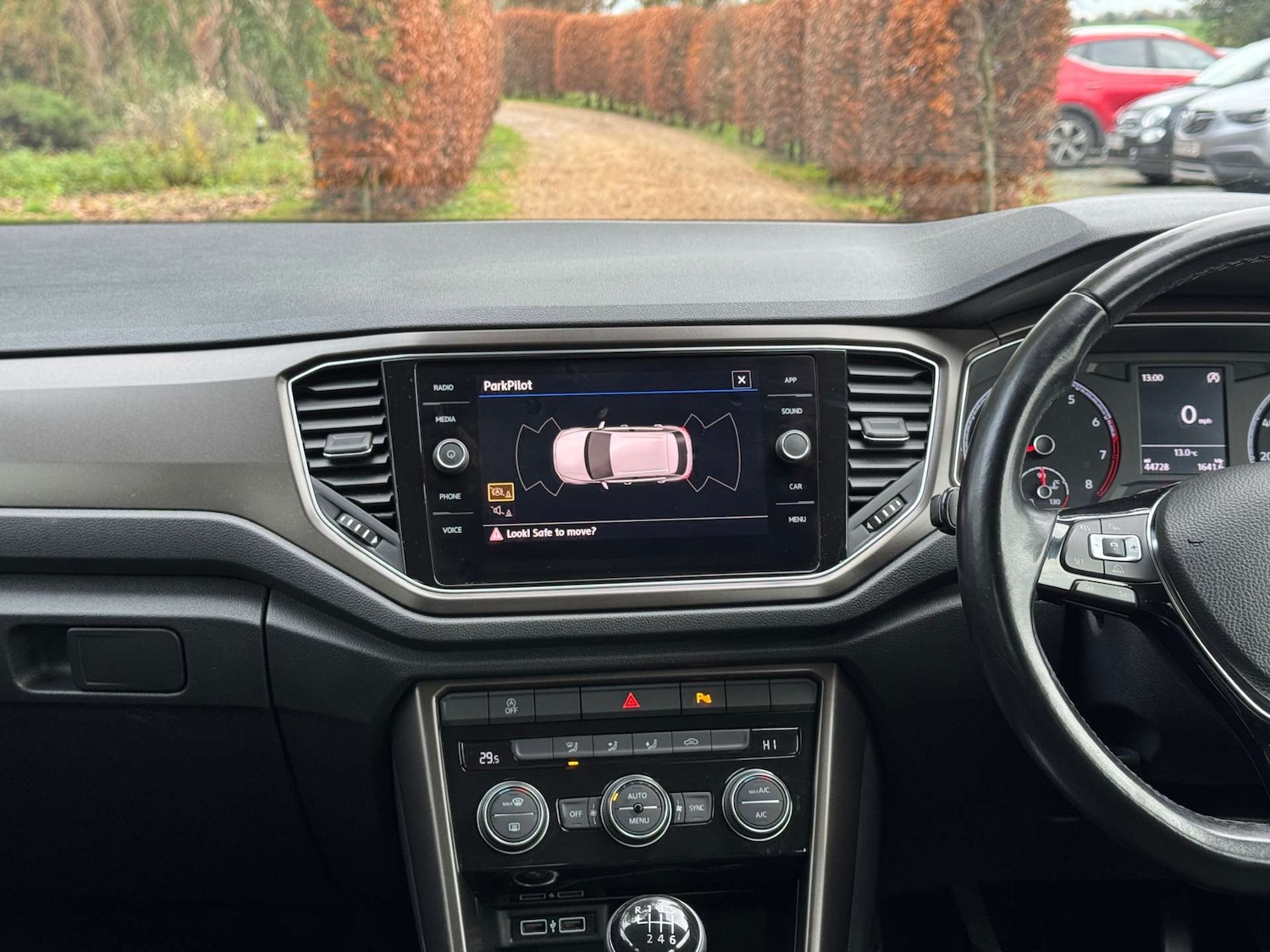 Used Volkswagen T-Roc 2018 for sale - 76923082: Photo 15