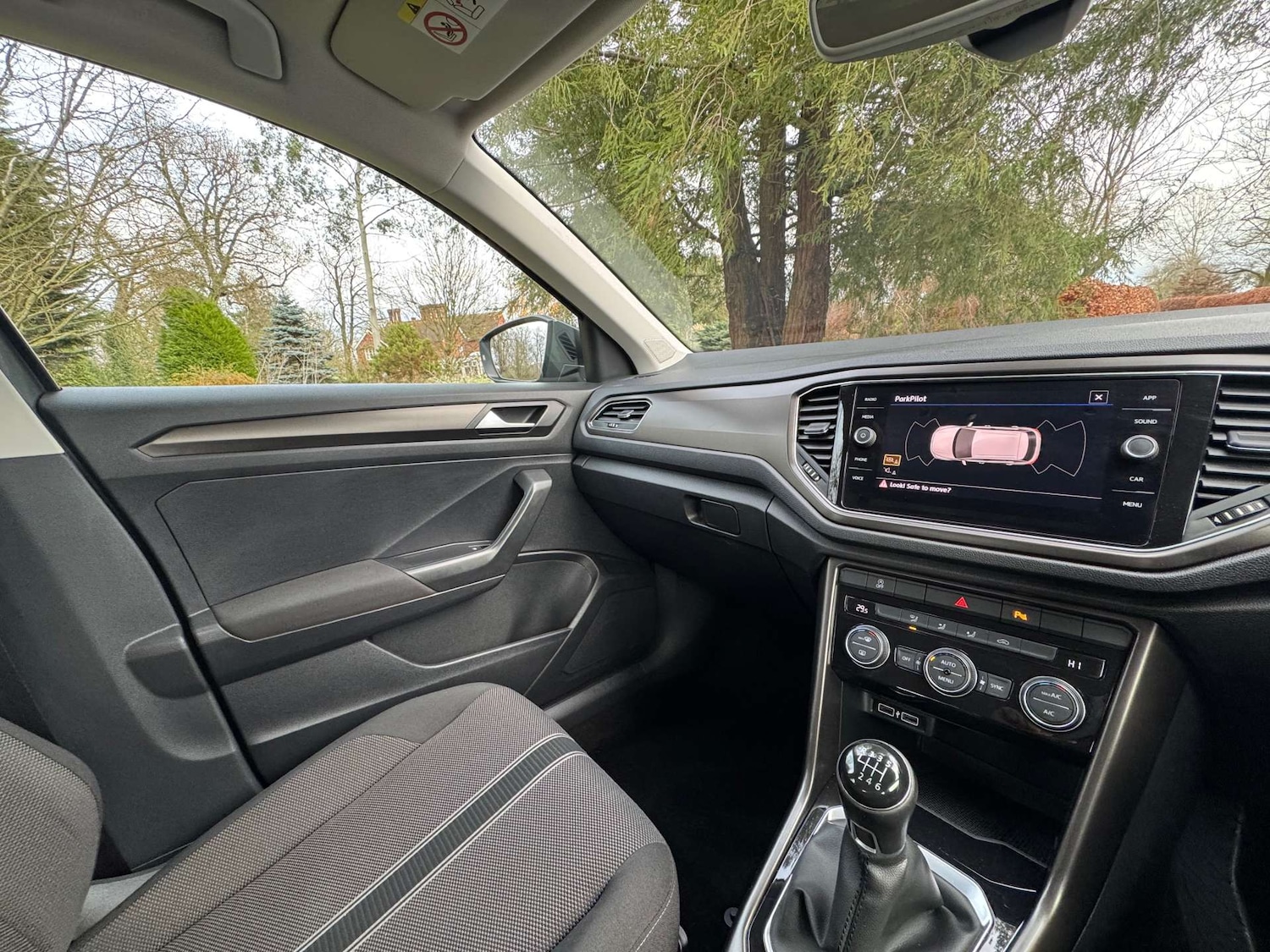 Used Volkswagen T-Roc 2018 for sale - 76923082: Photo 28