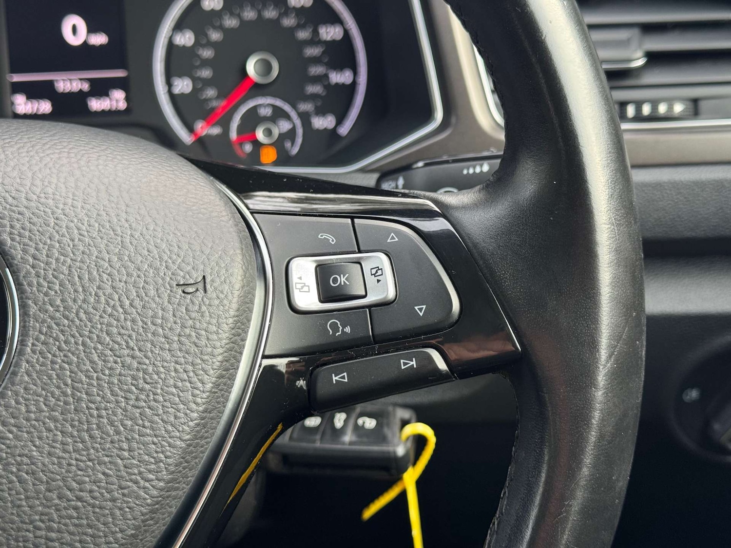 Used Volkswagen T-Roc 2018 for sale - 76923082: Photo 29