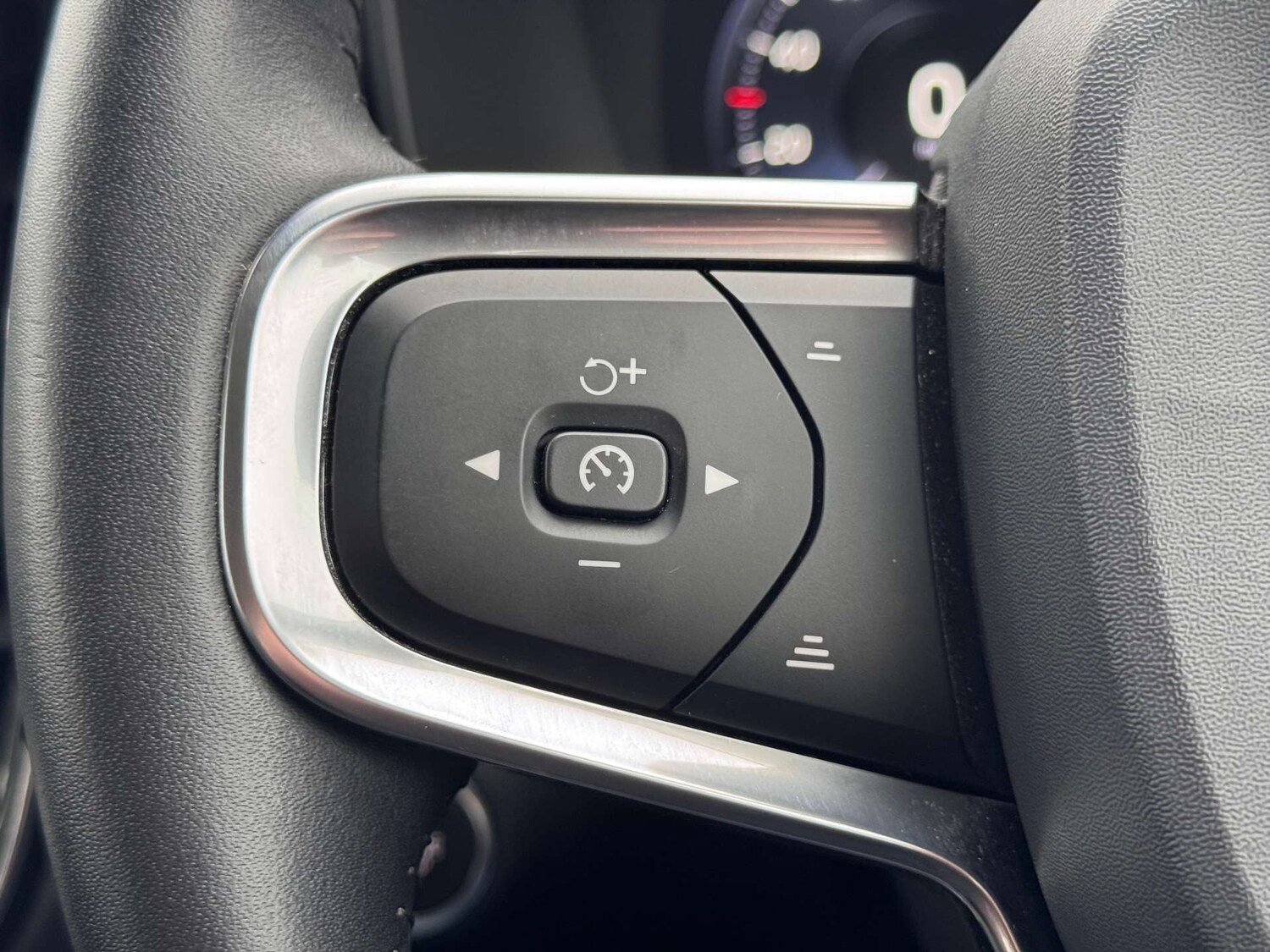 Used Volvo XC40 2019 for sale - 77535075: Photo 23