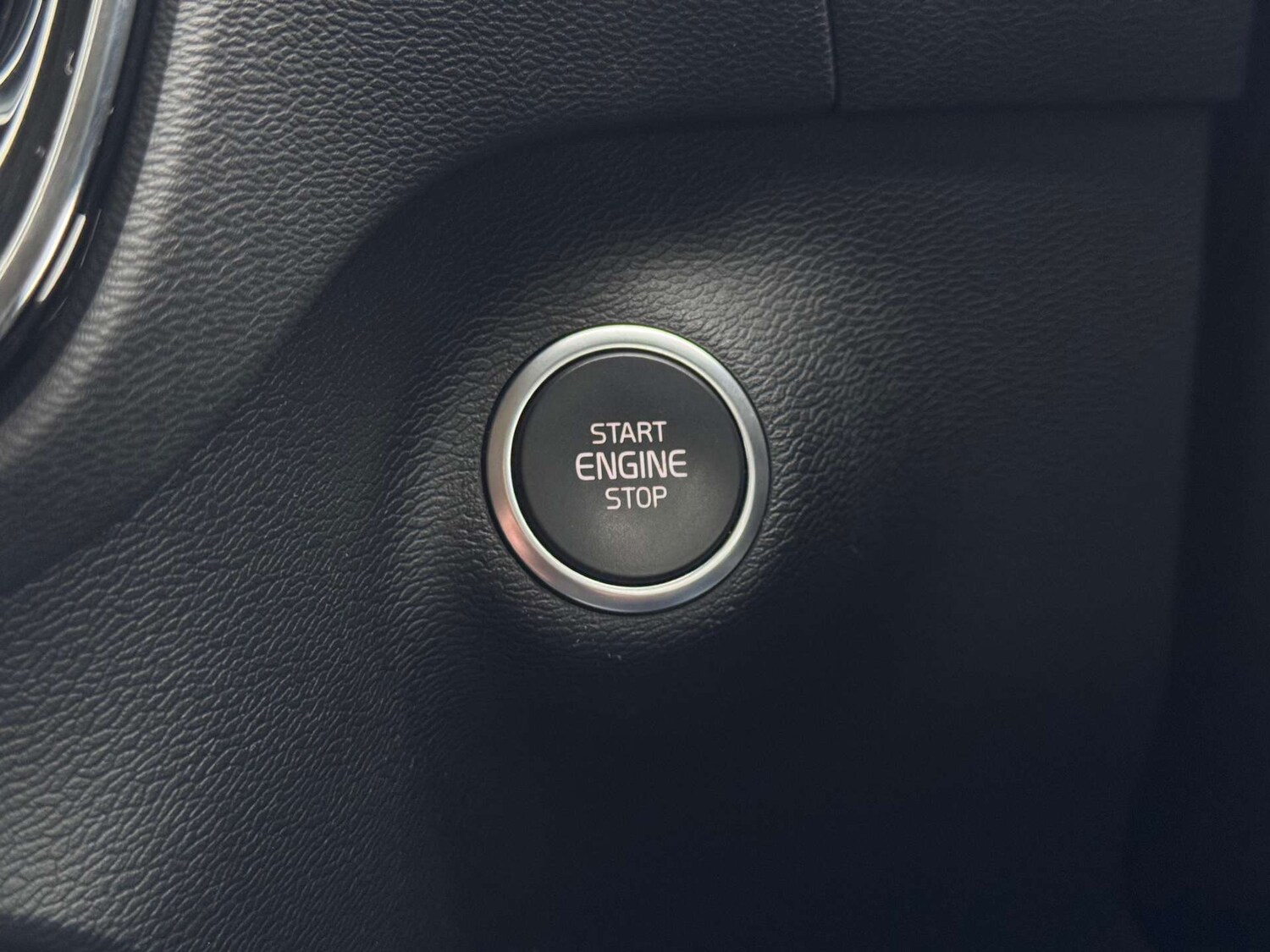 Used Volvo XC40 2019 for sale - 77535075: Photo 40