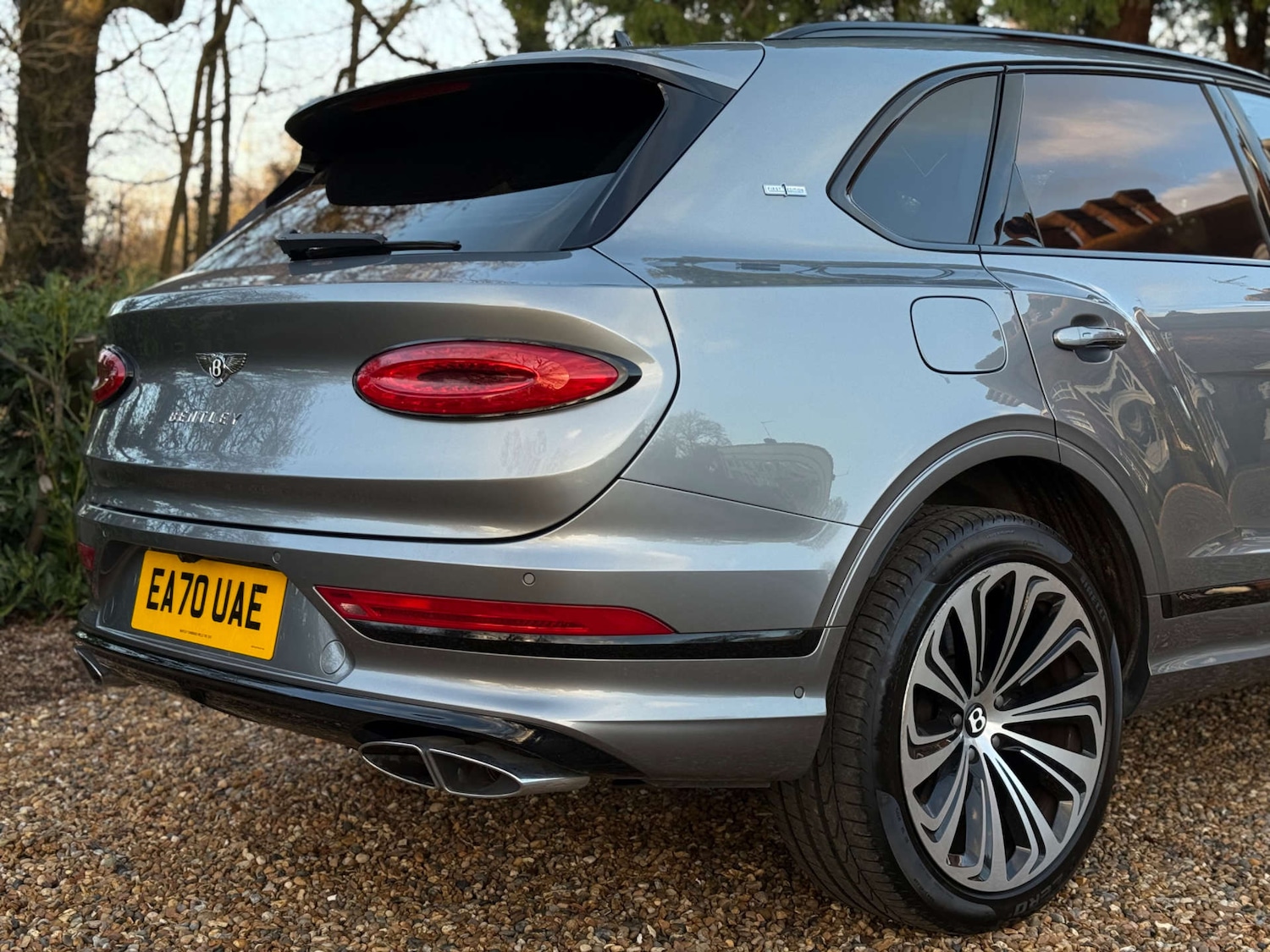 Used Bentley Bentayga 2020 for sale - 76897269: Photo 2