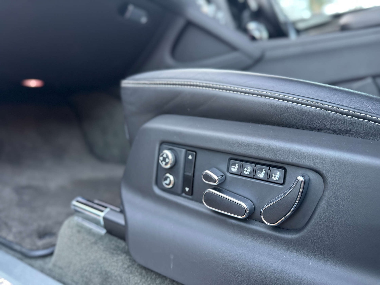 Used Bentley Bentayga 2020 for sale - 76897269: Photo 48