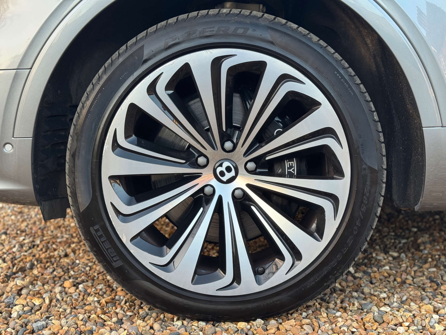 Used Bentley Bentayga 2020 for sale - 76897269: Photo 54