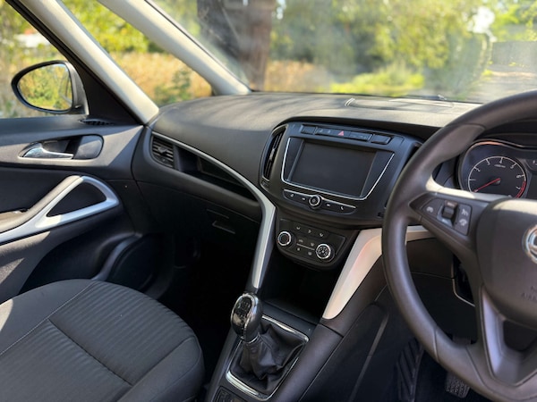 Used Vauxhall Zafira Tourer 2017 for sale - 75723879: Photo 16