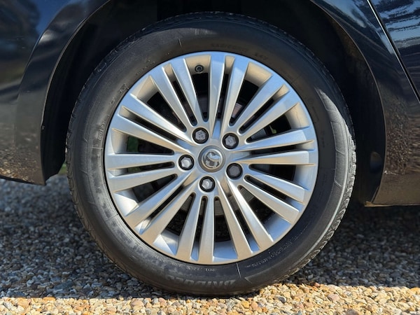 Used Vauxhall Zafira Tourer 2017 for sale - 75723879: Photo 32