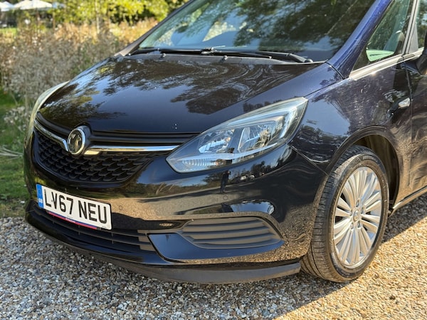 Used Vauxhall Zafira Tourer 2017 for sale - 75723879: Photo 5