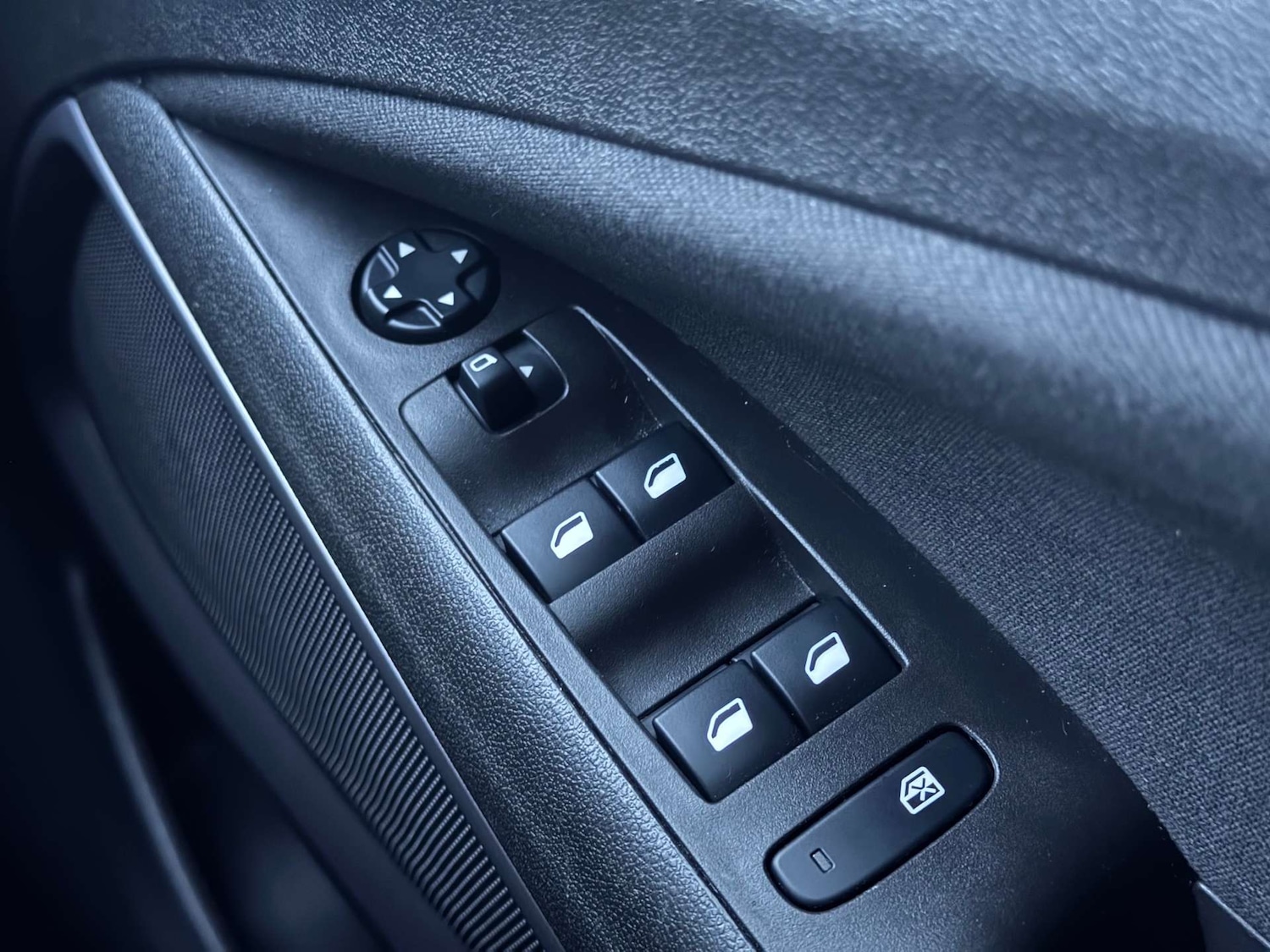 Used Vauxhall Crossland 2022 for sale - 77025185: Photo 16