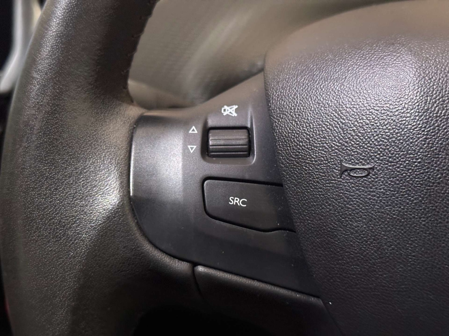 Used Peugeot 208 2019 for sale - 76507176: Photo 12