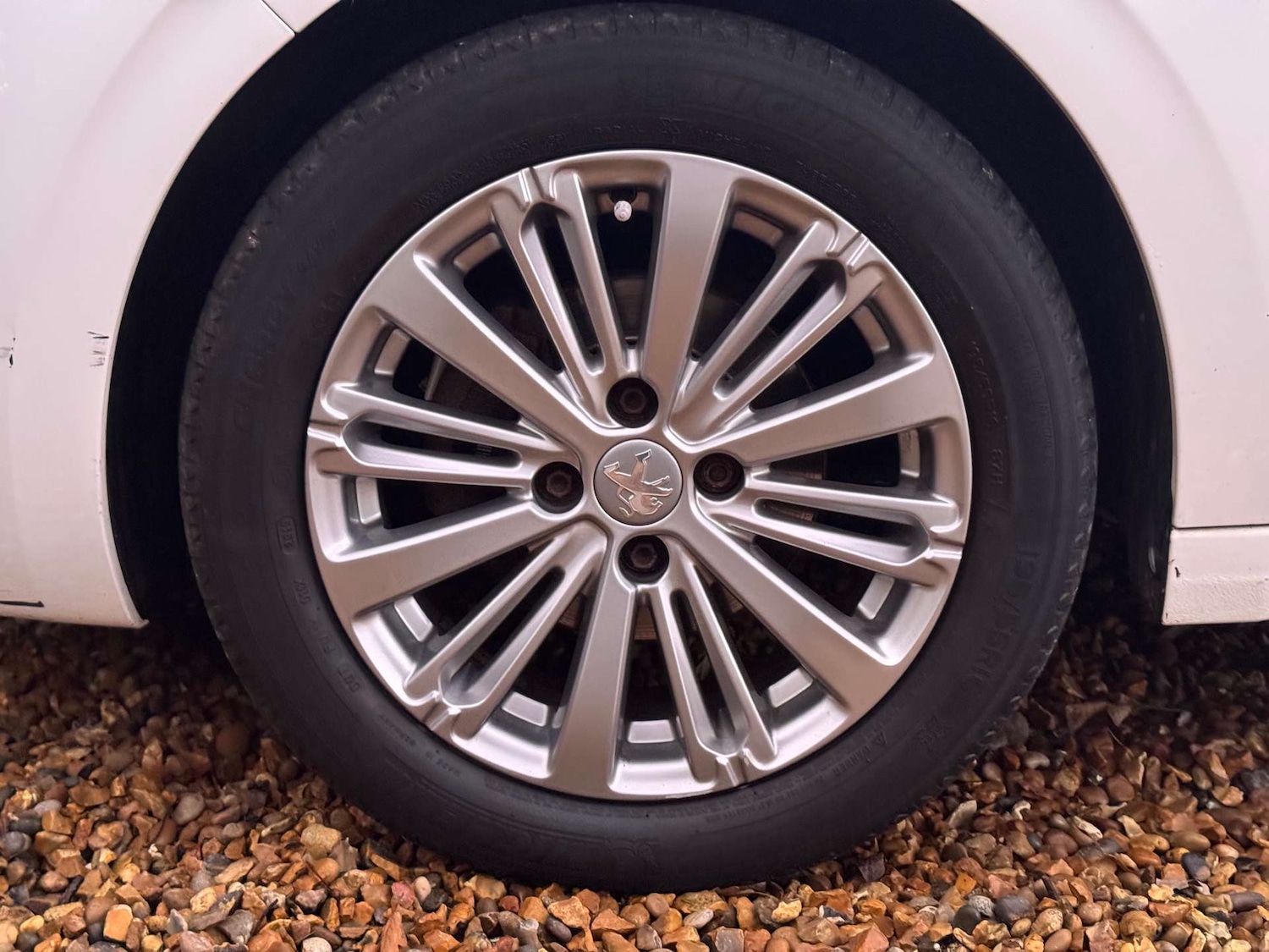 Used Peugeot 208 2019 for sale - 76507176: Photo 14