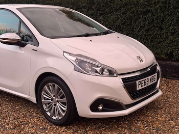 Used Peugeot 208 2019 for sale - 76507176: Photo