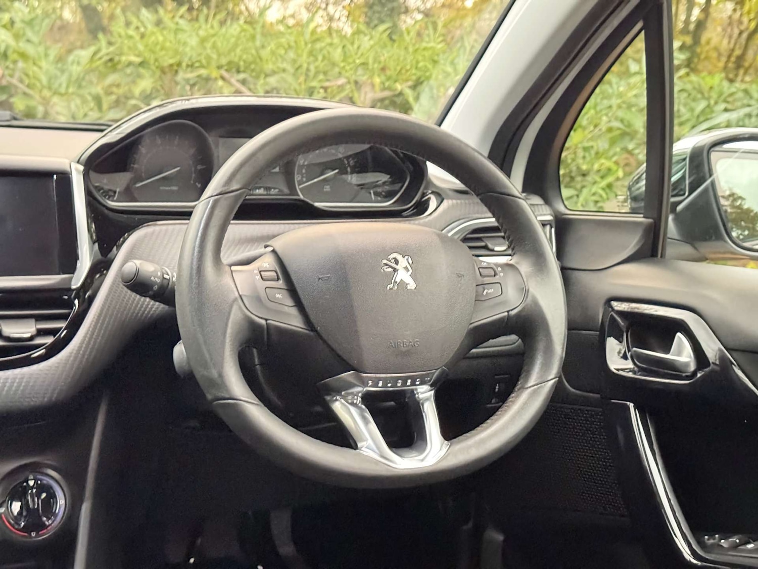 Used Peugeot 208 2019 for sale - 76507176: Photo 21