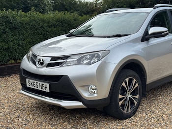 Used Toyota RAV4 2015 for sale - 75560286: Photo