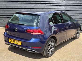 Used Volkswagen Golf 2018 for sale - 78944056: Photo