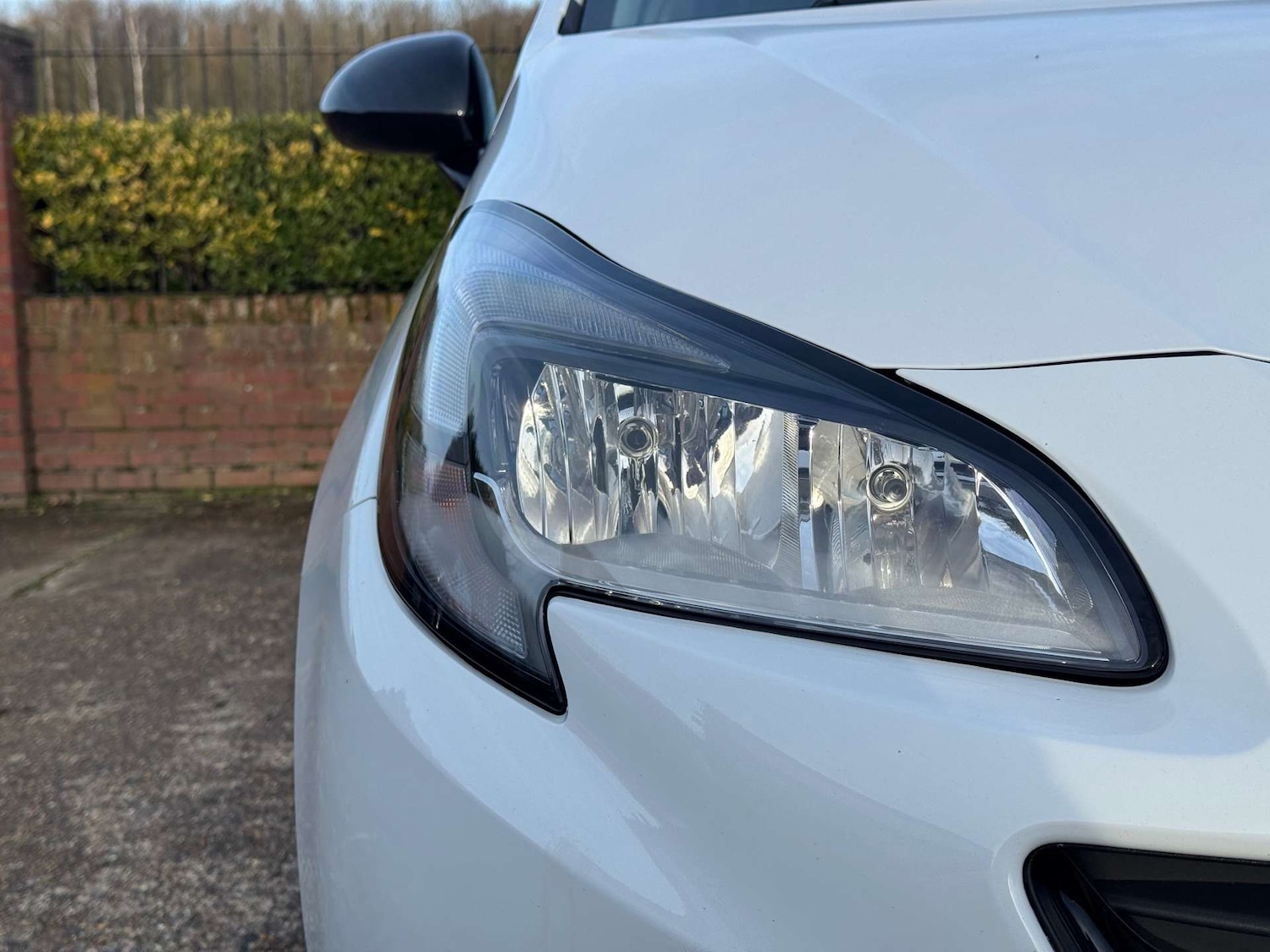 Used Vauxhall Corsa 2015 for sale - 77392232: Photo 2
