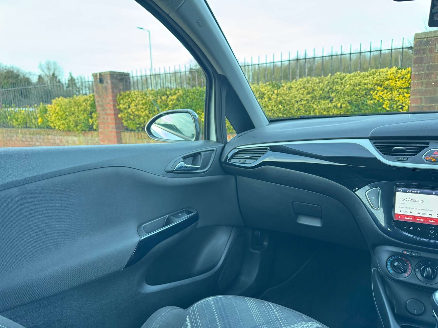 Used Vauxhall Corsa 2015 for sale - 77392232: Photo 29