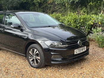 Used Volkswagen Polo 2019 for sale - 76077975: Photo 2