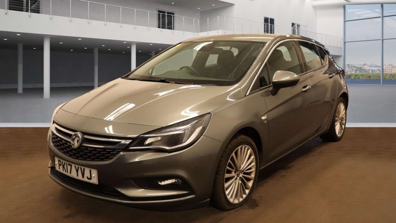 Used Vauxhall Astra 2017 for sale - 76129237: Photo 2