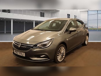 Used Vauxhall Astra 2017 for sale - 76129237: Photo 2