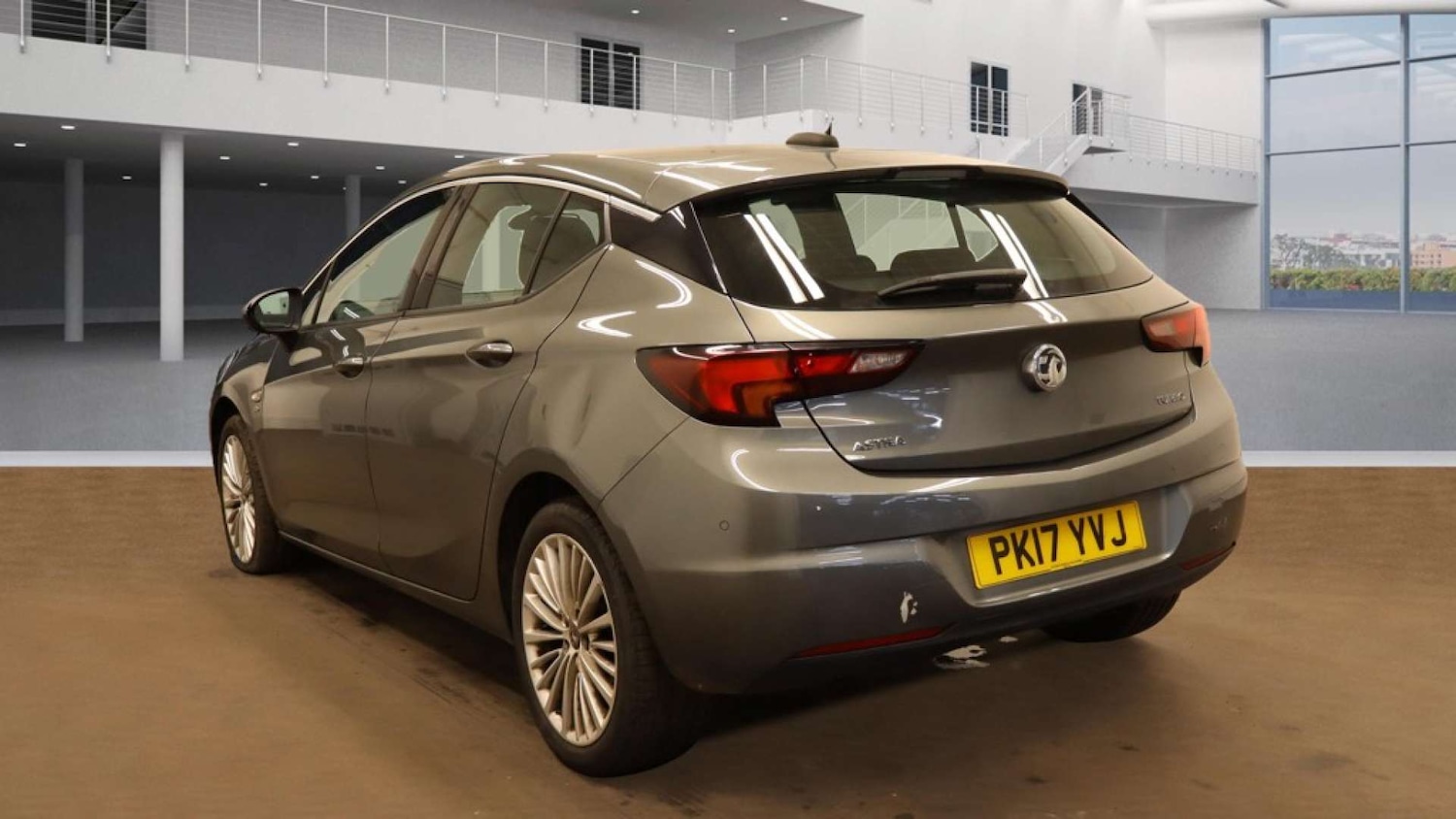 Used Vauxhall Astra 2017 for sale - 76129237: Photo 3