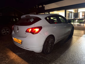 Used Vauxhall Astra 2012 for sale - 77261428: Photo