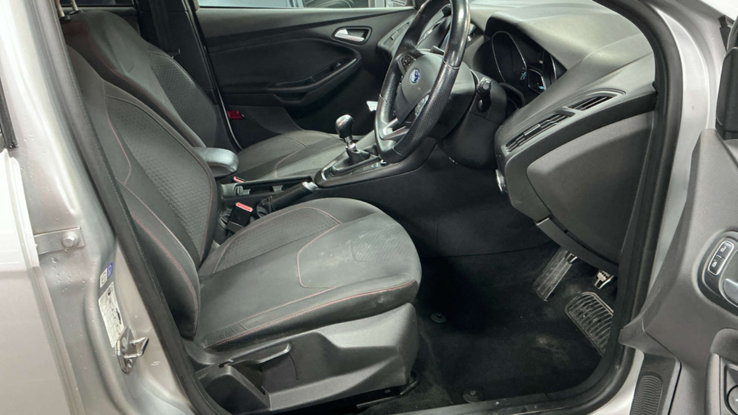 Used Ford Focus 2017 for sale - 76382755: Photo 13