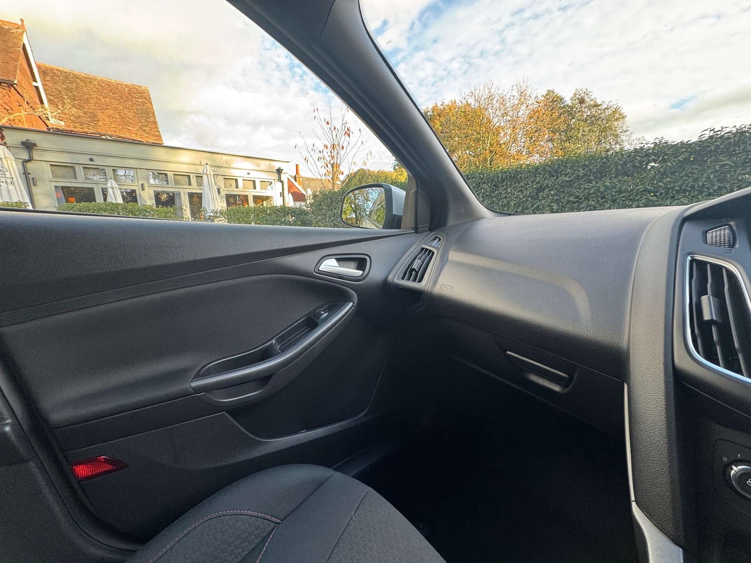 Used Ford Focus 2017 for sale - 76382755: Photo 16