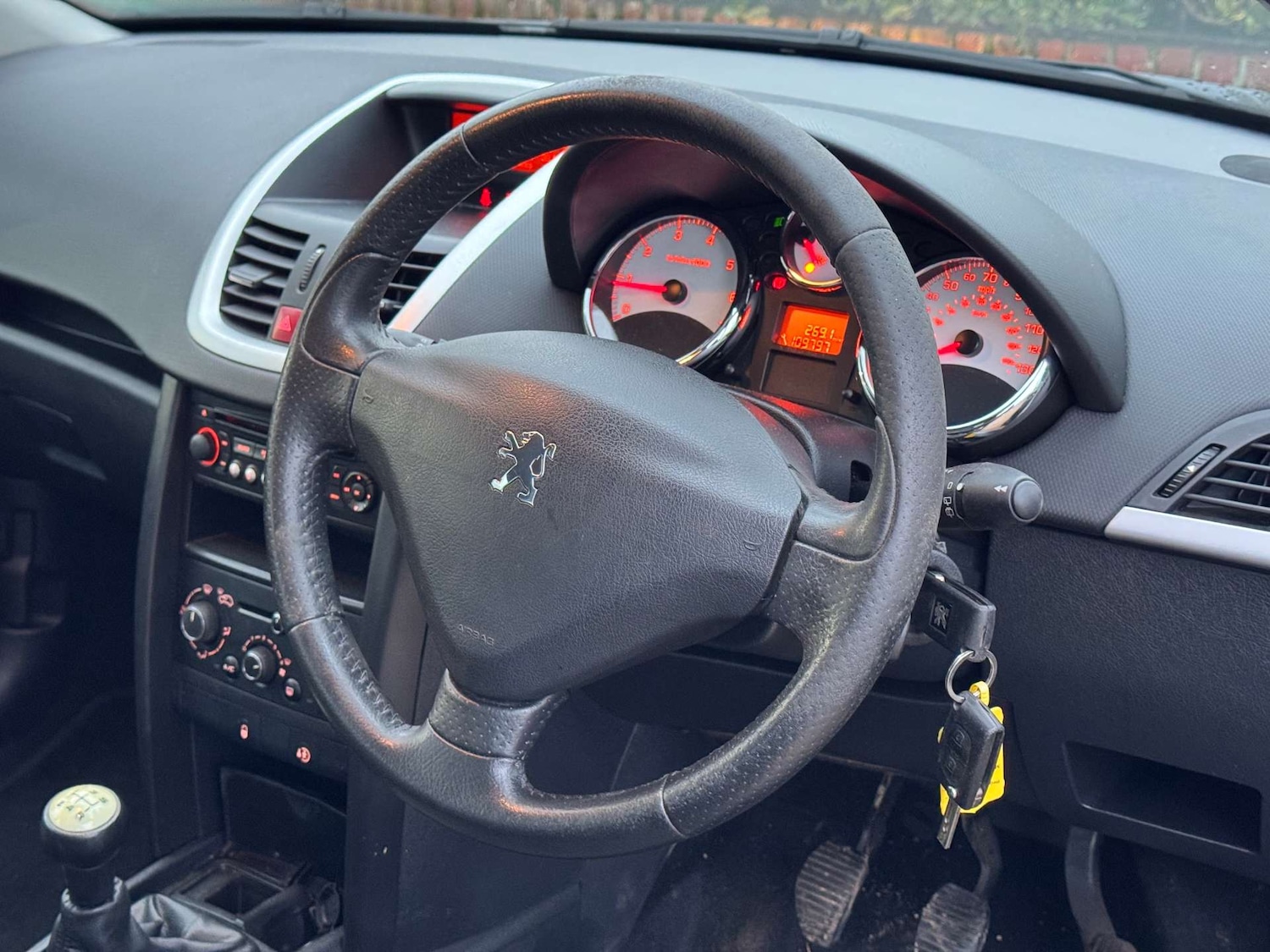 Used Peugeot 207 2011 for sale - 77241506: Photo 10