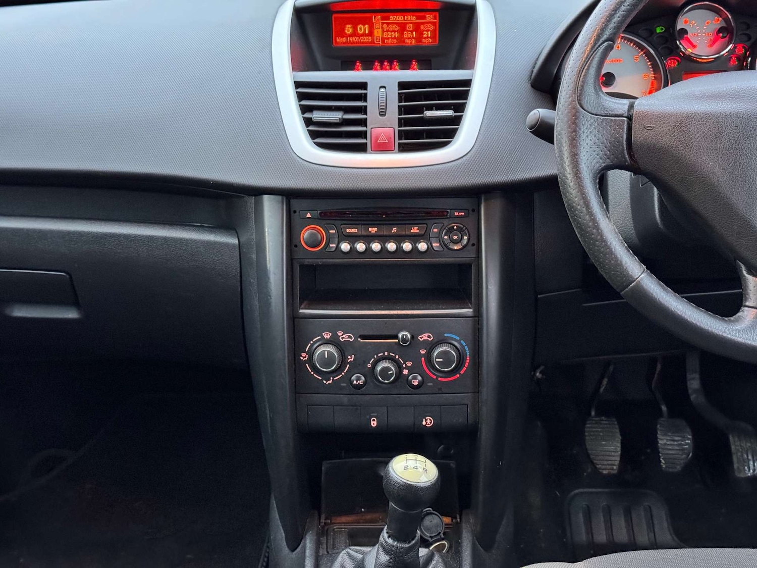 Used Peugeot 207 2011 for sale - 77241506: Photo 15