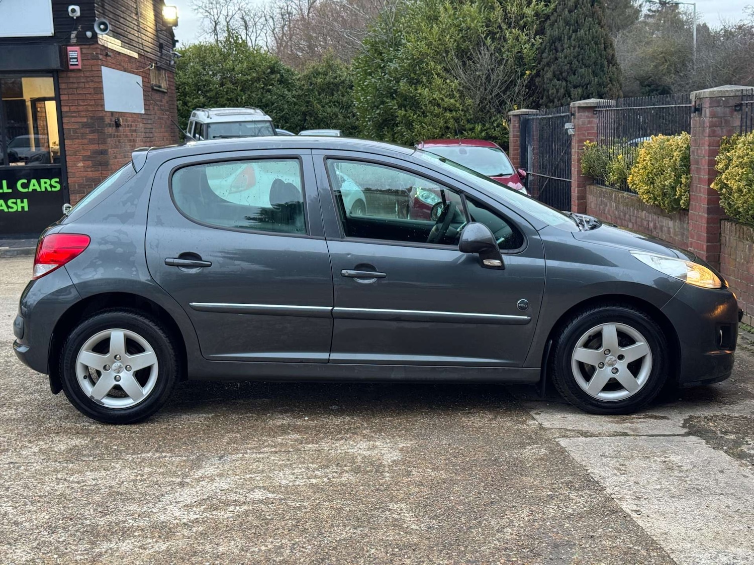 Used Peugeot 207 2011 for sale - 77241506: Photo 3