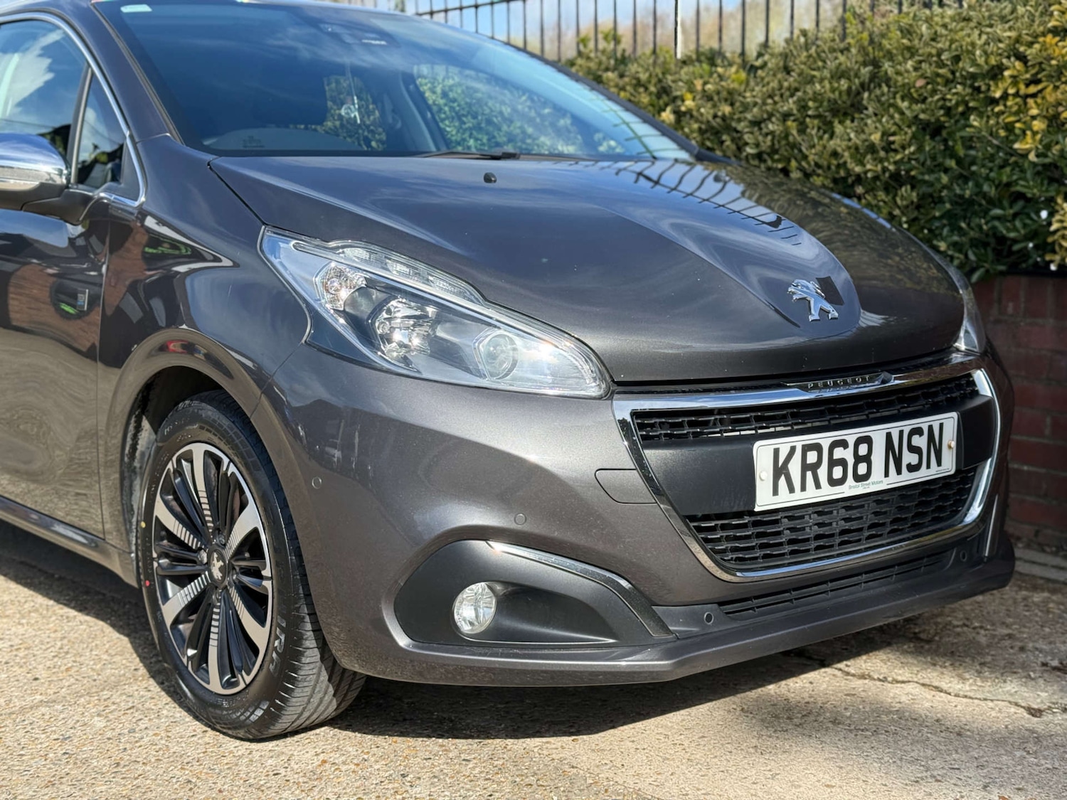 Used Peugeot 208 2018 for sale - 78064659: Photo 2