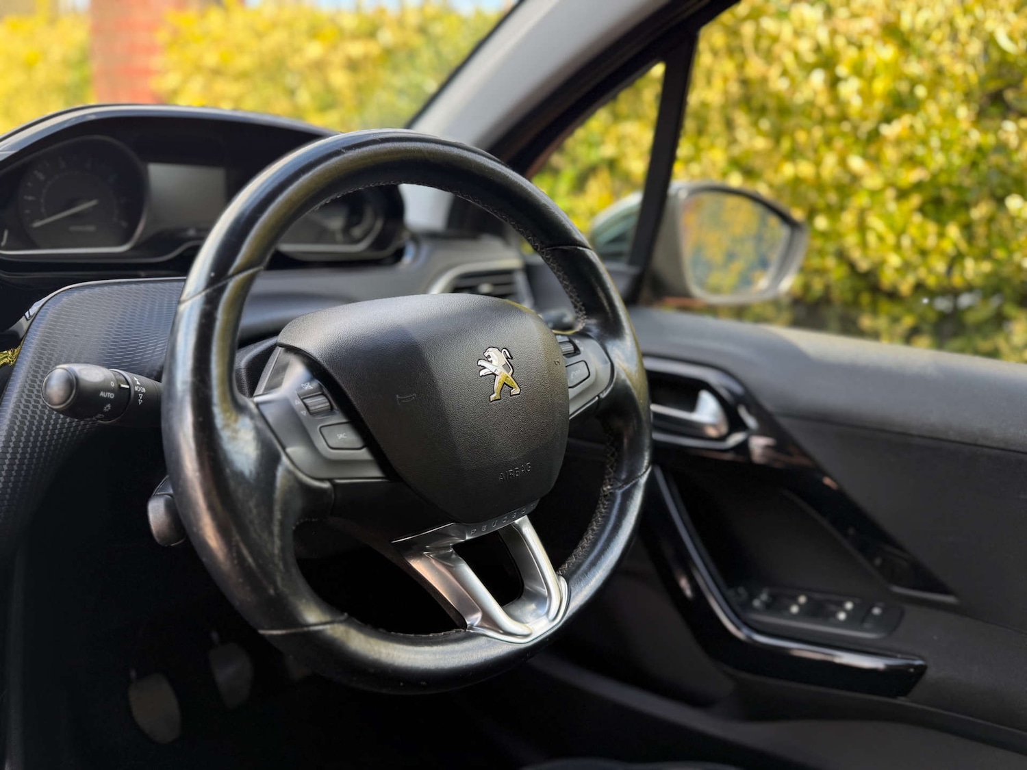 Used Peugeot 208 2018 for sale - 78064659: Photo 27