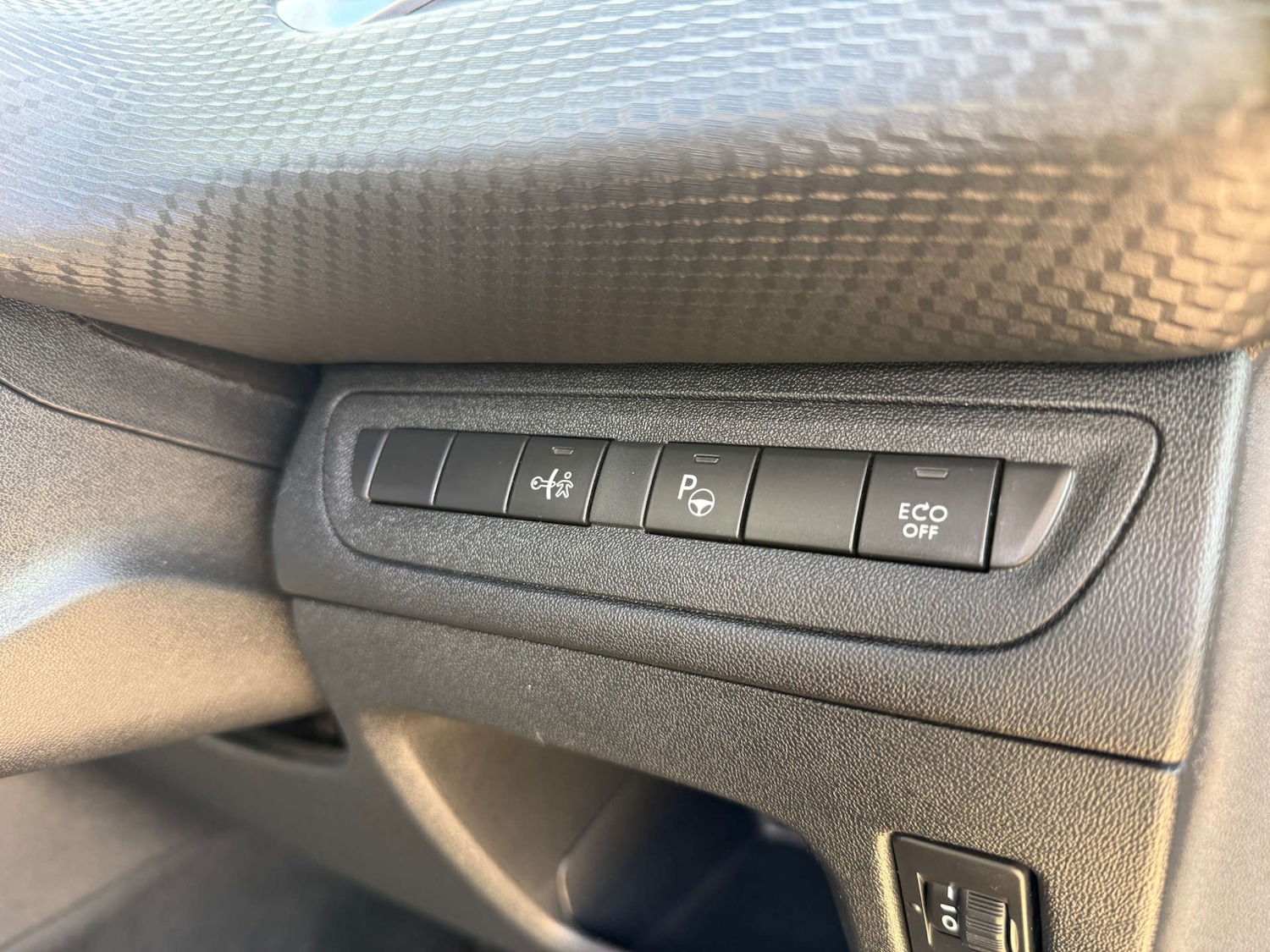 Used Peugeot 208 2018 for sale - 78064659: Photo 35