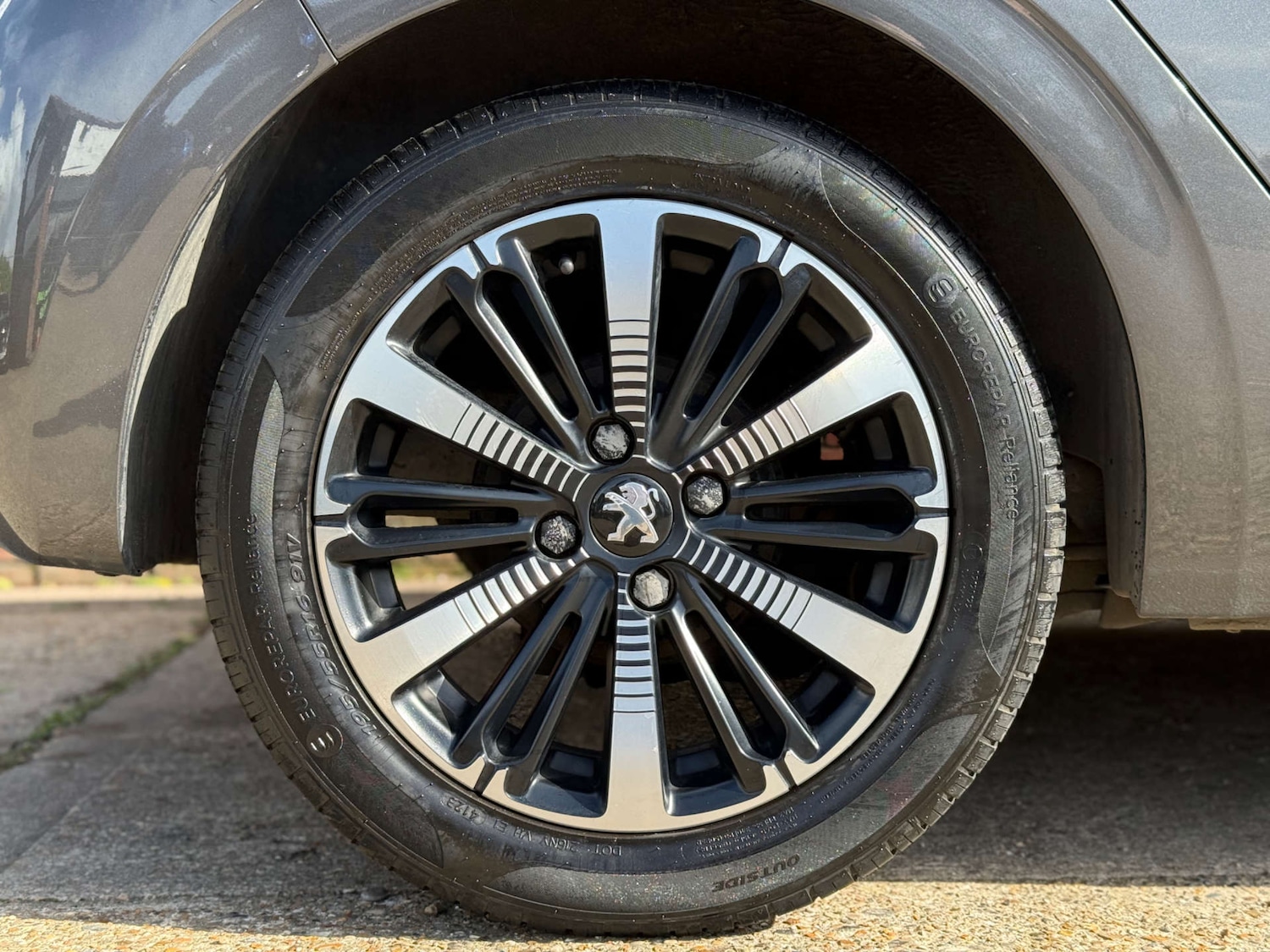 Used Peugeot 208 2018 for sale - 78064659: Photo 42