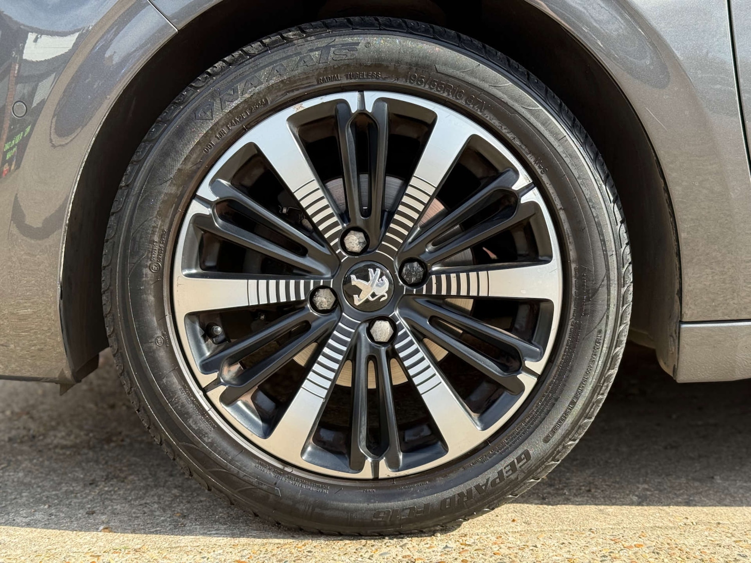 Used Peugeot 208 2018 for sale - 78064659: Photo 44