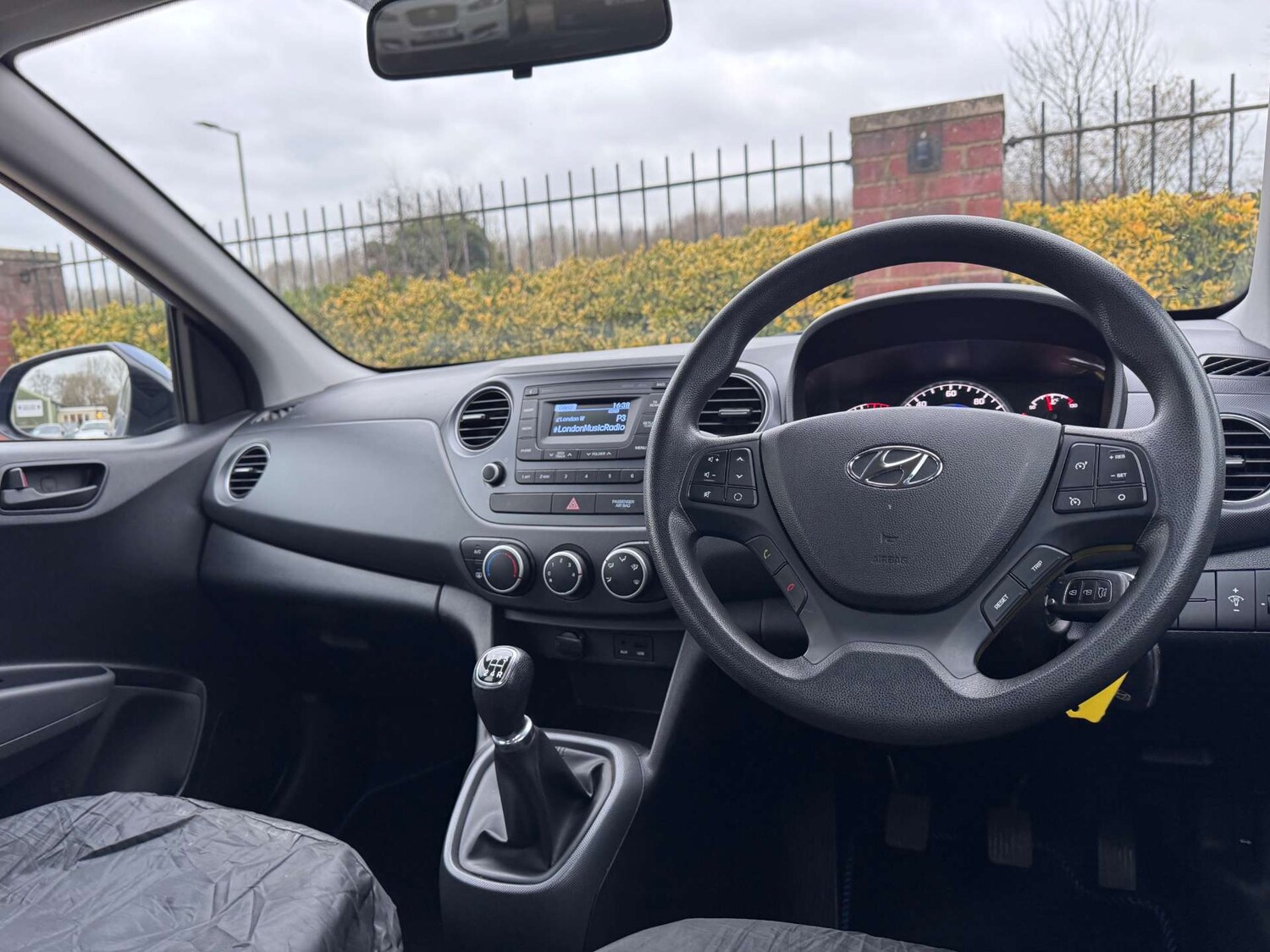 Used Hyundai i10 2018 for sale - 77594765: Photo 21