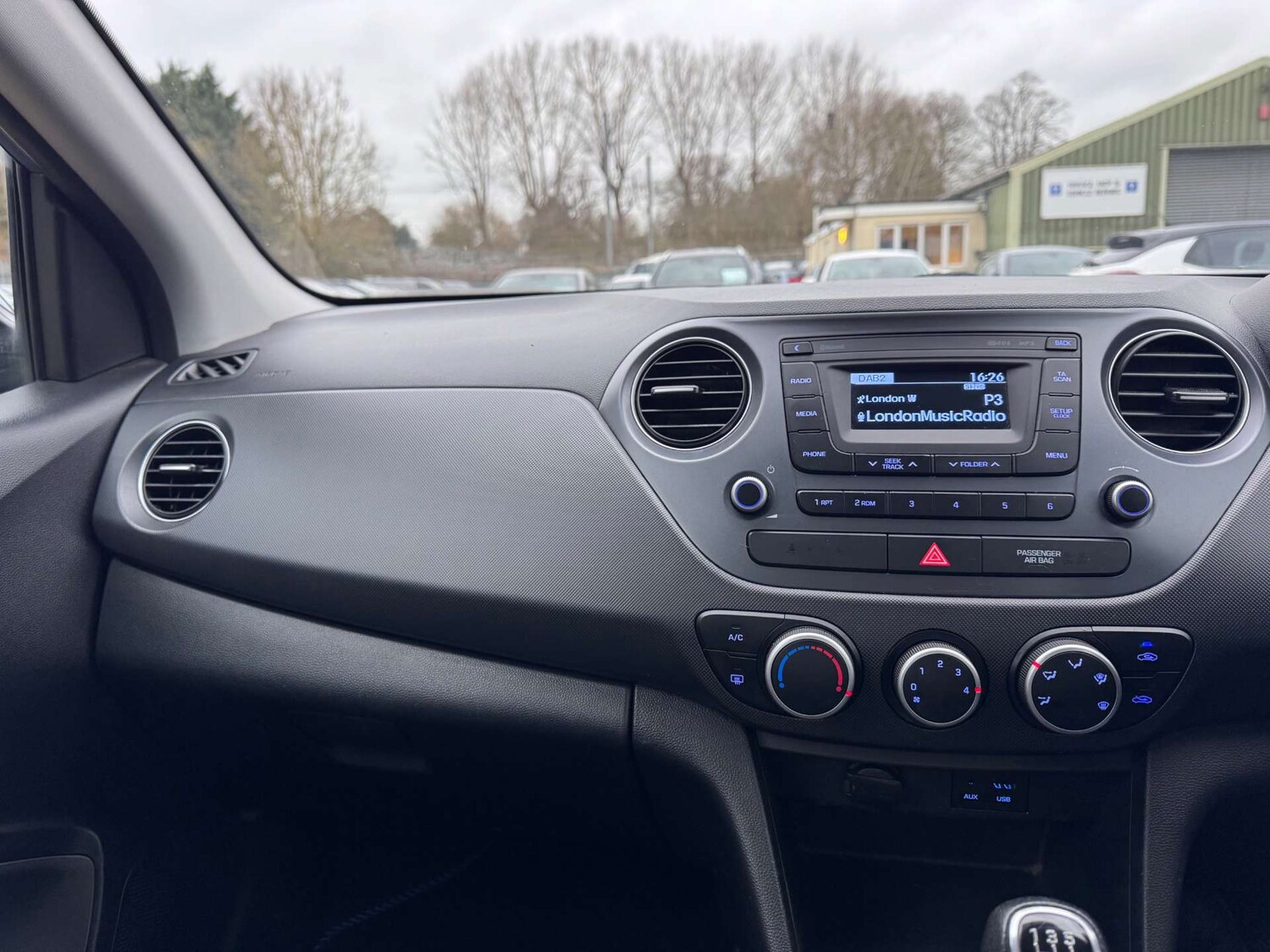 Used Hyundai i10 2018 for sale - 77594765: Photo 41