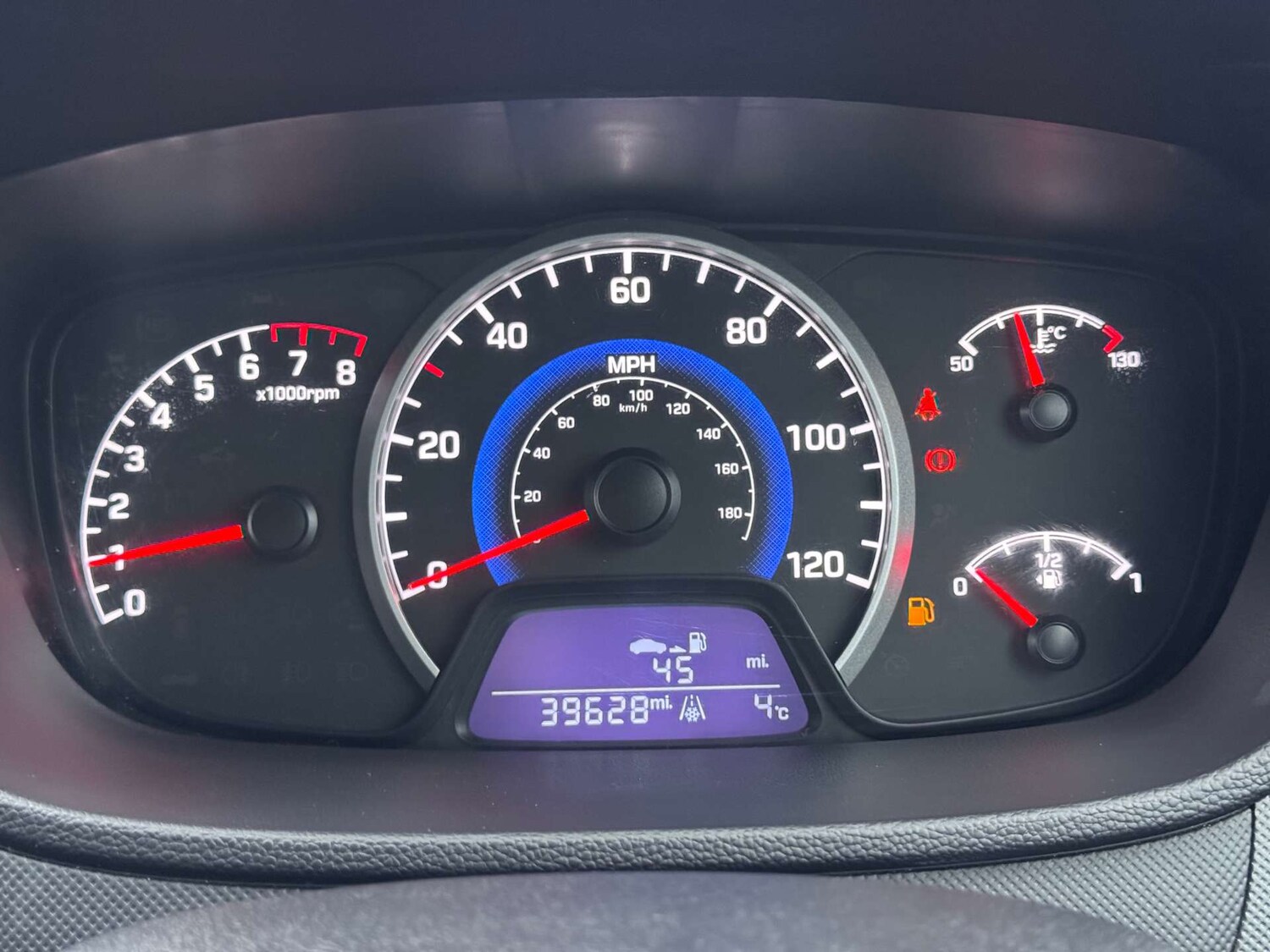 Used Hyundai i10 2018 for sale - 77594765: Photo 8