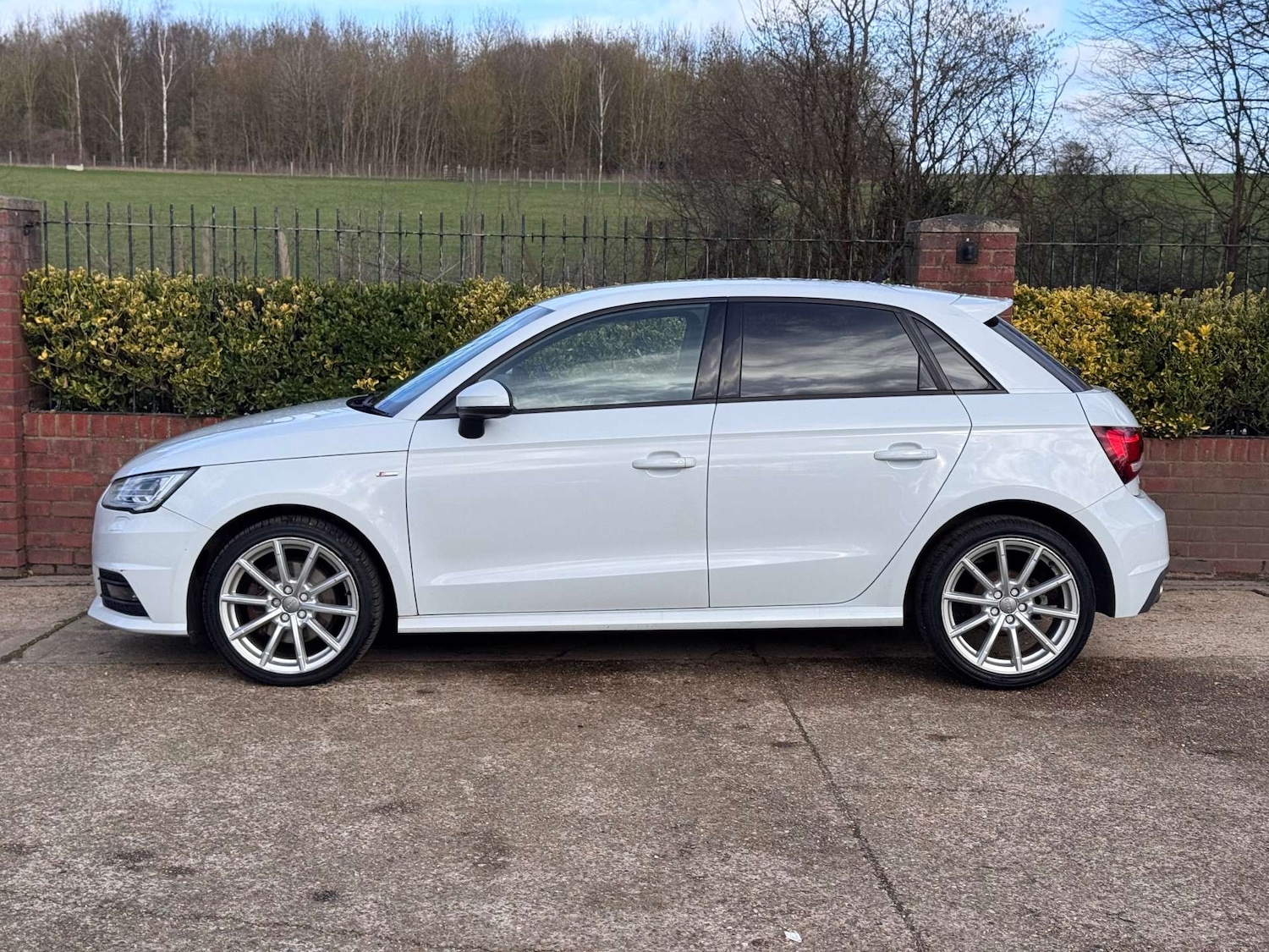 Used Audi A1 2015 for sale - 77636832: Photo 17