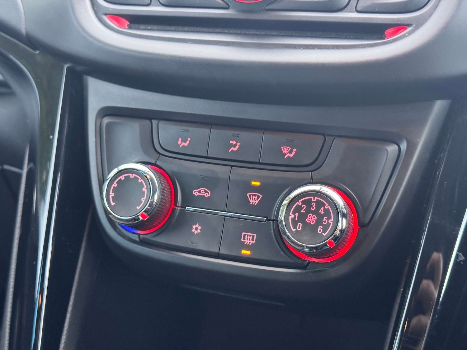 Used Vauxhall Zafira 2016 for sale - 77610621: Photo 28