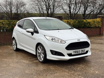 Used Ford Fiesta 2015 for sale - 77276736: Photo