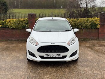 Used Ford Fiesta 2015 for sale - 77276736: Photo
