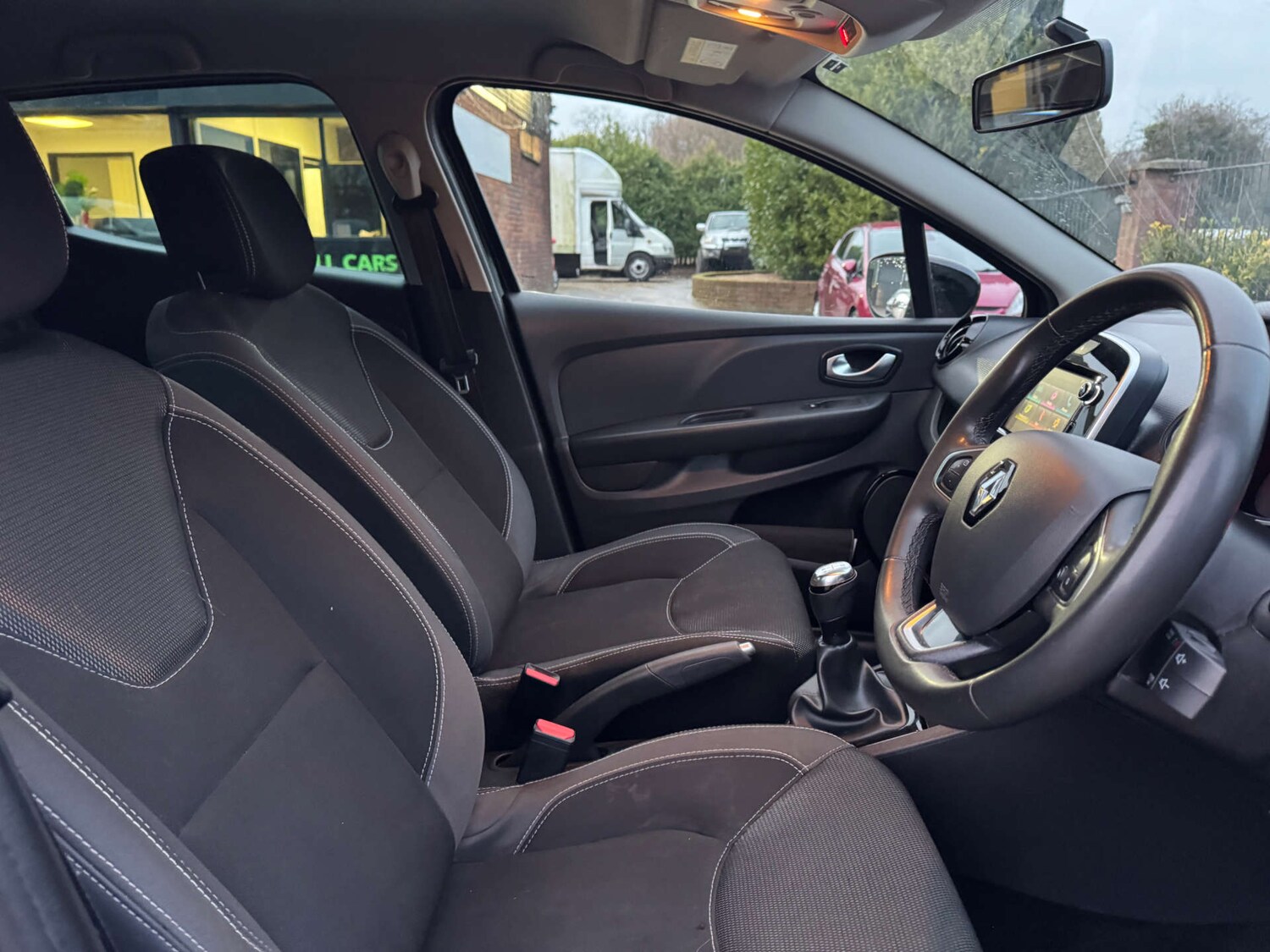 Used Renault Clio 2019 for sale - 77735088: Photo 23